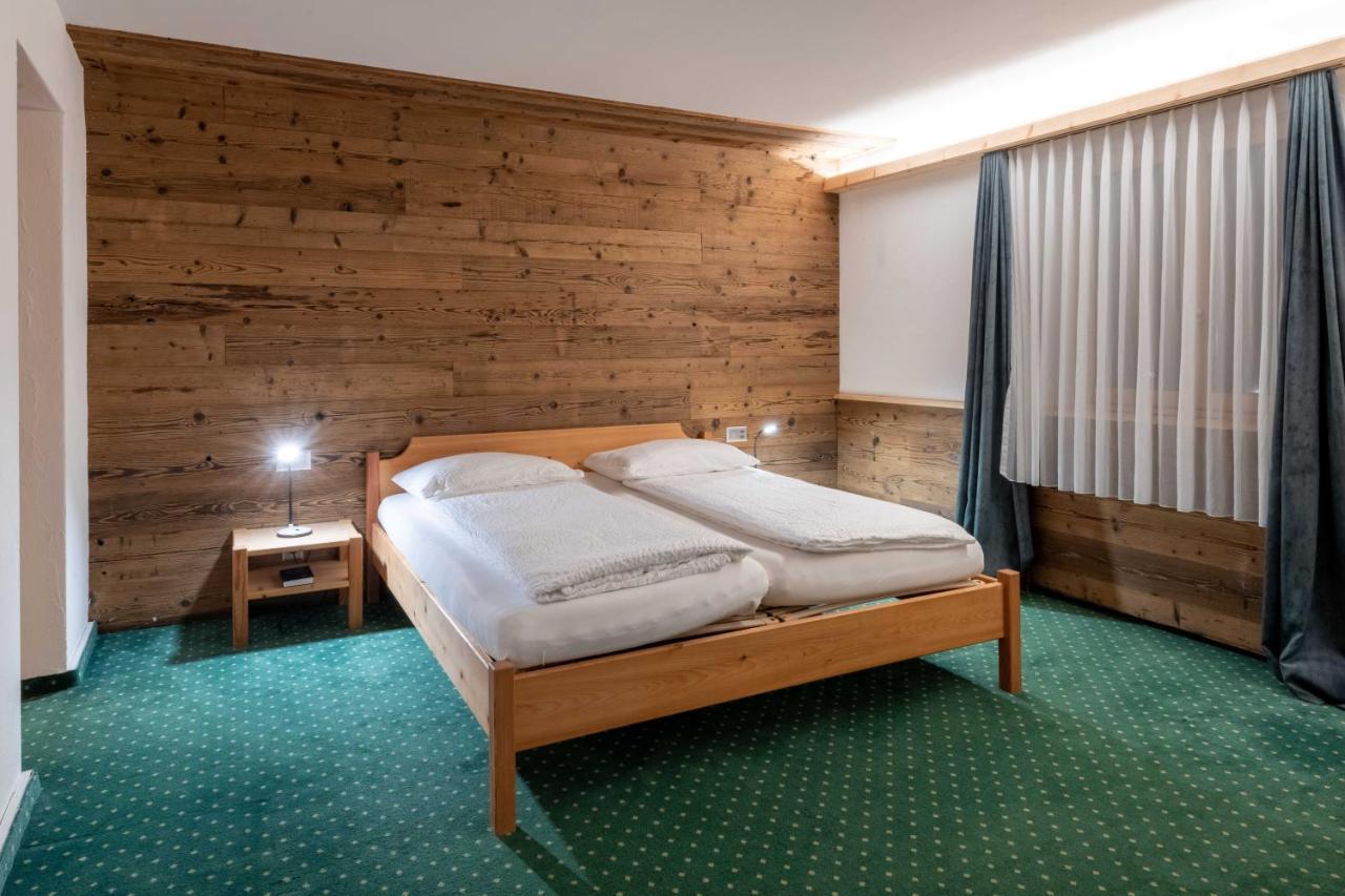 Hotel Grischuna 比维奥 外观 照片
