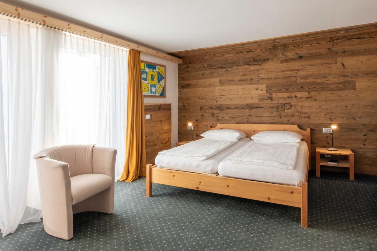 Hotel Grischuna 比维奥 外观 照片