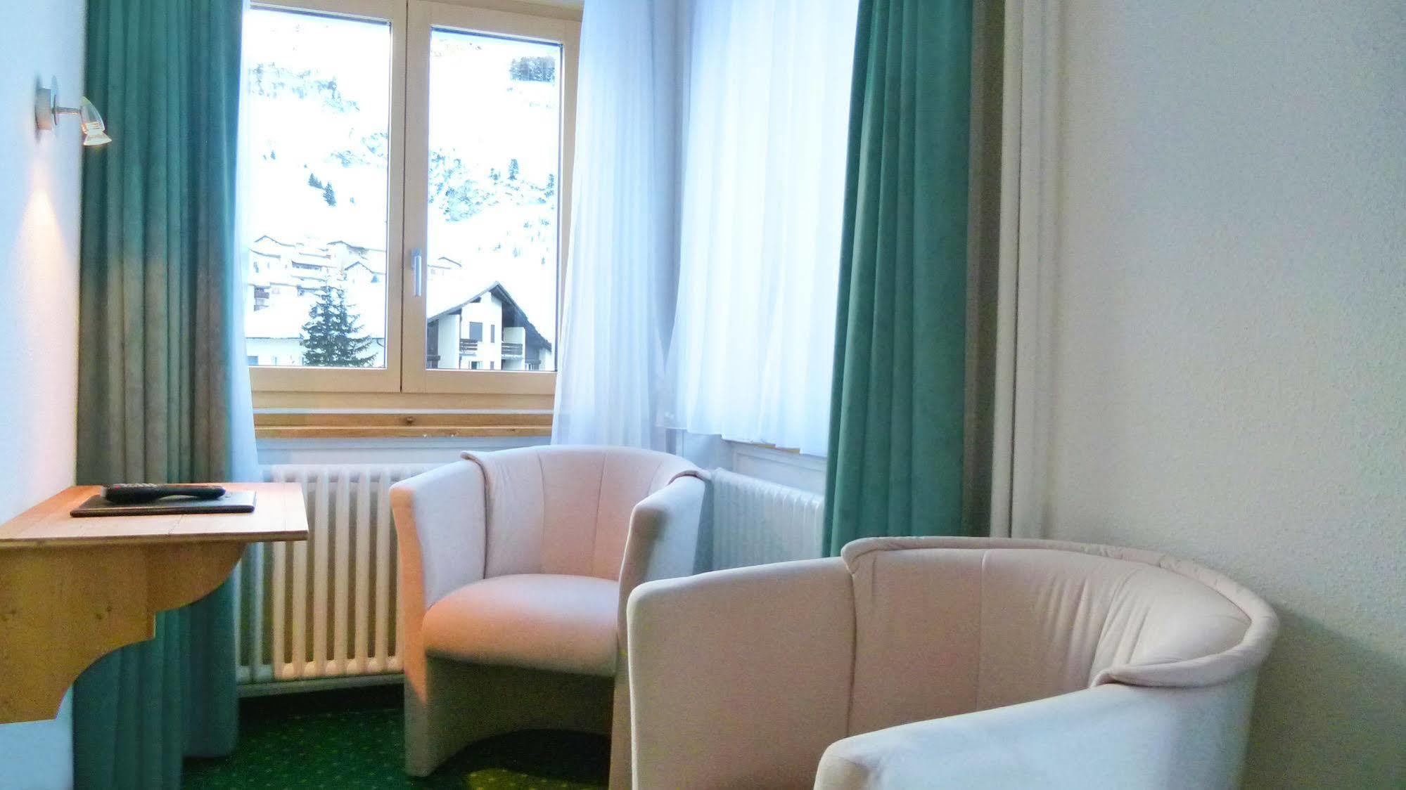 Hotel Grischuna 比维奥 外观 照片